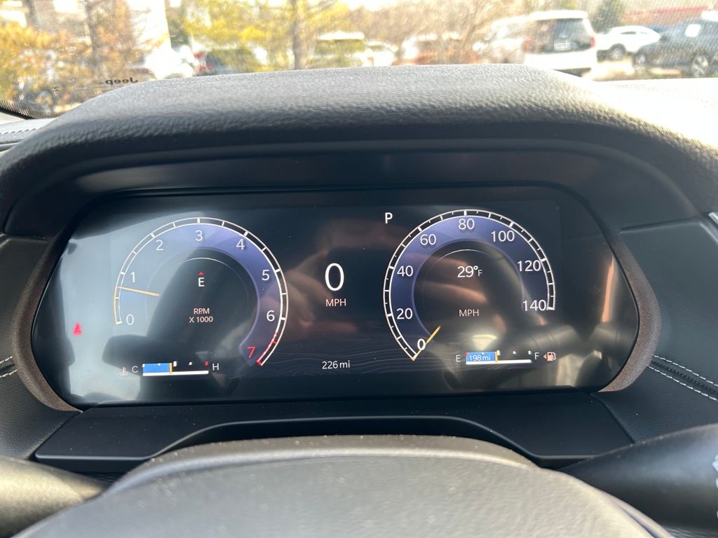 2025 Jeep Grand Cherokee L Altitude - Photo 12
