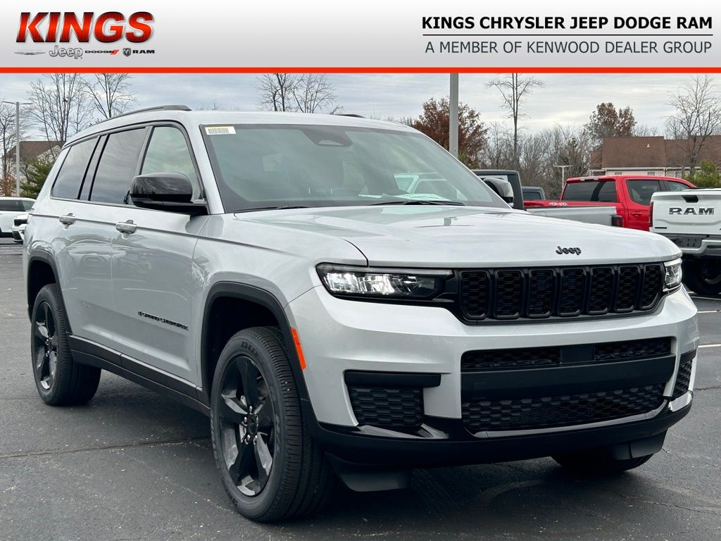 2025 Jeep Grand Cherokee L Altitude's photo