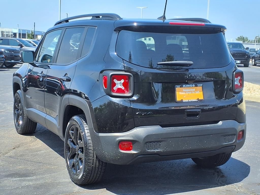2023 Jeep Renegade Latitude photo 3