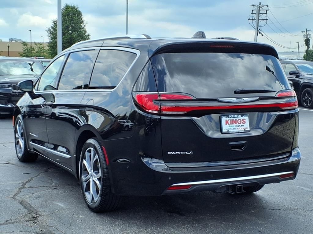 New 2025 Chrysler Pacifica Pinnacle Passenger Van
