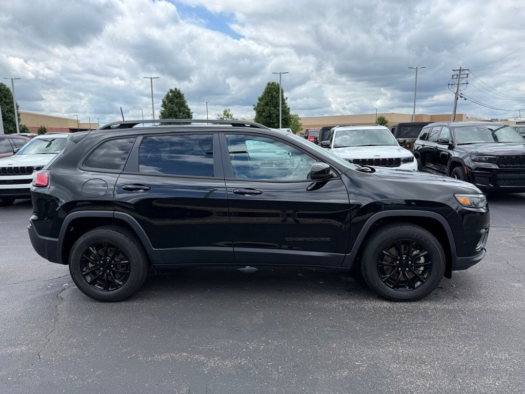 Certified 2023 Jeep Cherokee Altitude Lux SUV