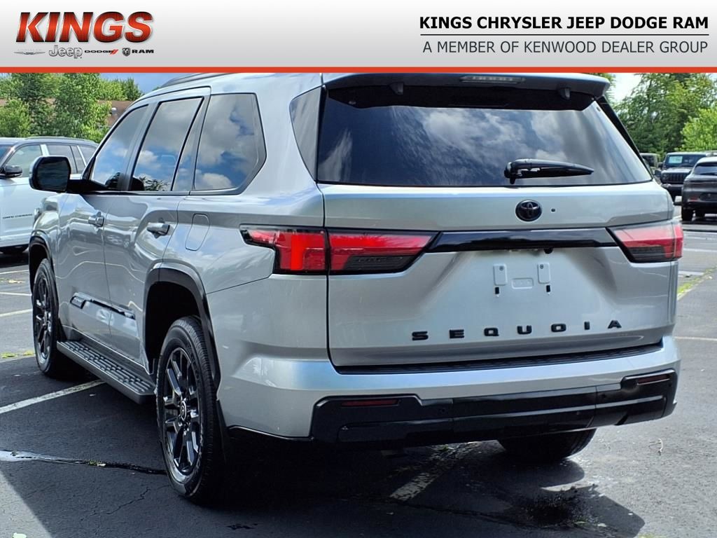 2024 Toyota Sequoia Platinum photo 4
