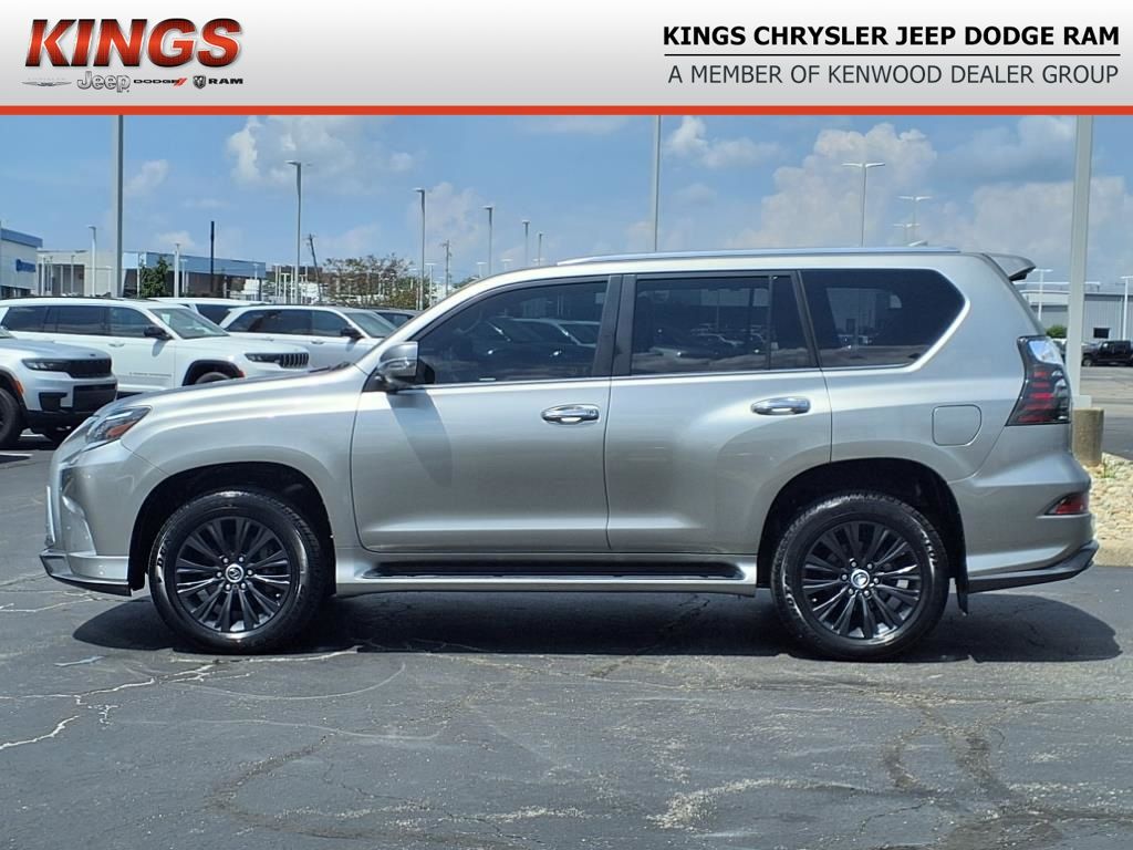 2023 Lexus GX 460 Premium photo 3