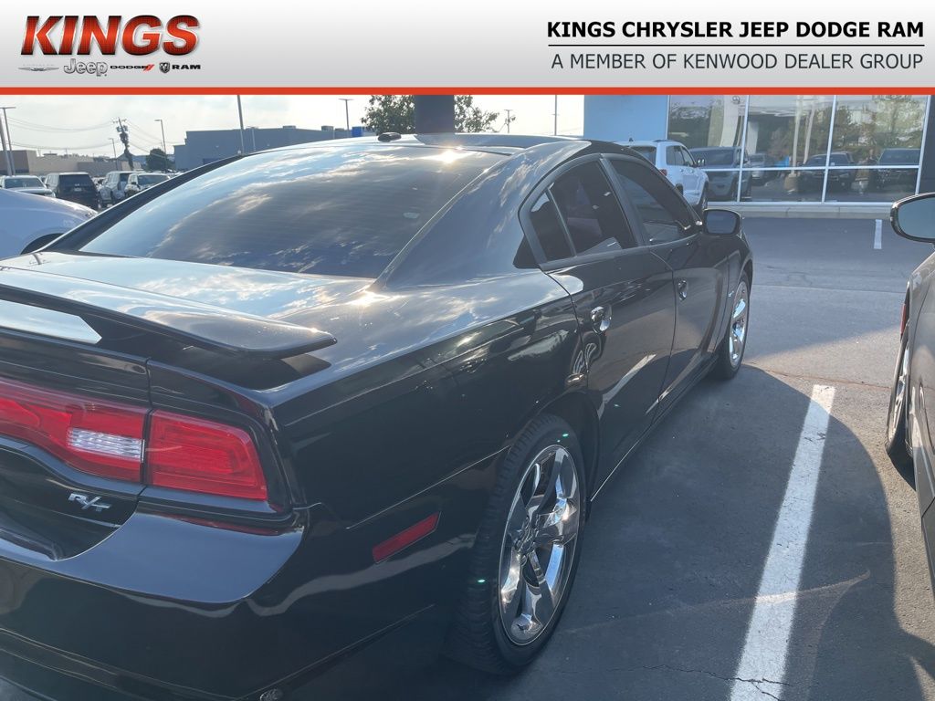 2013 Dodge Charger R/T photo 3