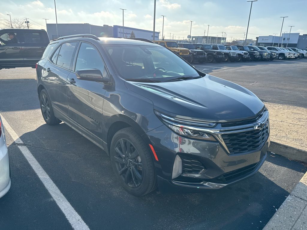 2023 Chevrolet Equinox RS photo 2