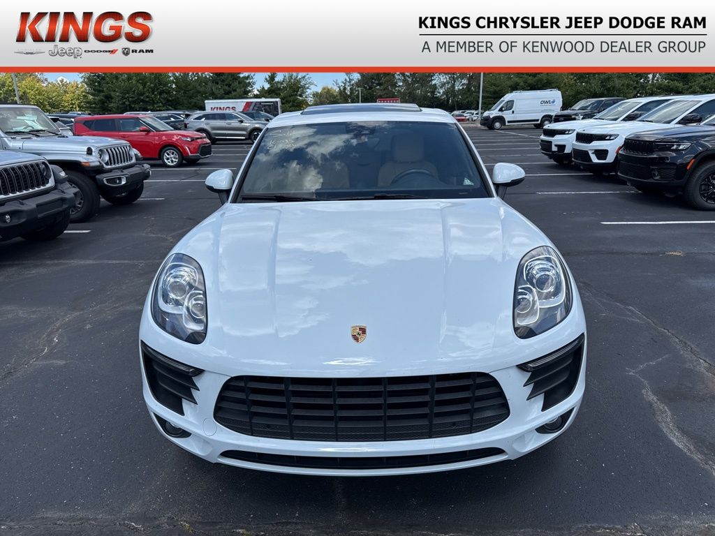 2018 Porsche Macan photo 2