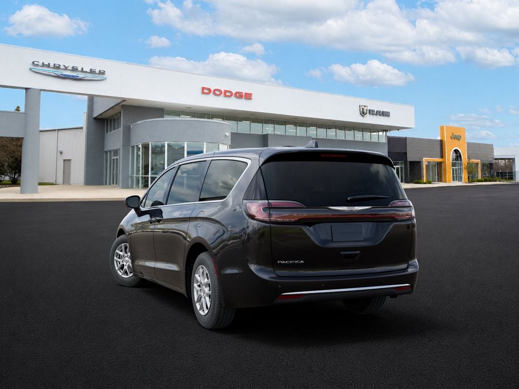 New 2025 Chrysler Pacifica Select Passenger Van