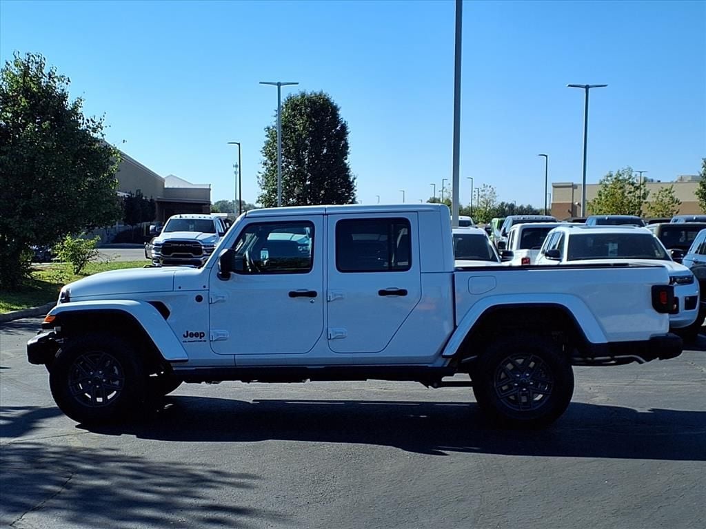 New 2025 Jeep Gladiator Sport S Pickup