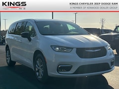 2026 Chrysler Pacifica Select Passenger Van