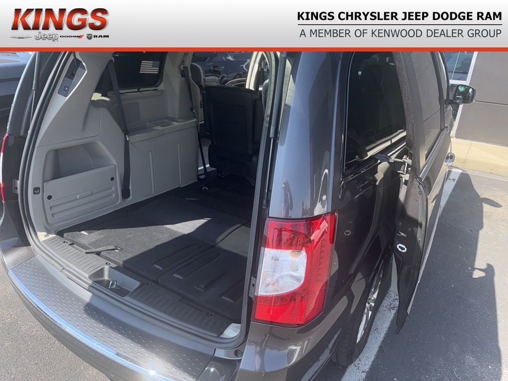 Certified 2016 Chrysler Town & Country Touring-L Van LWB Passenger Van