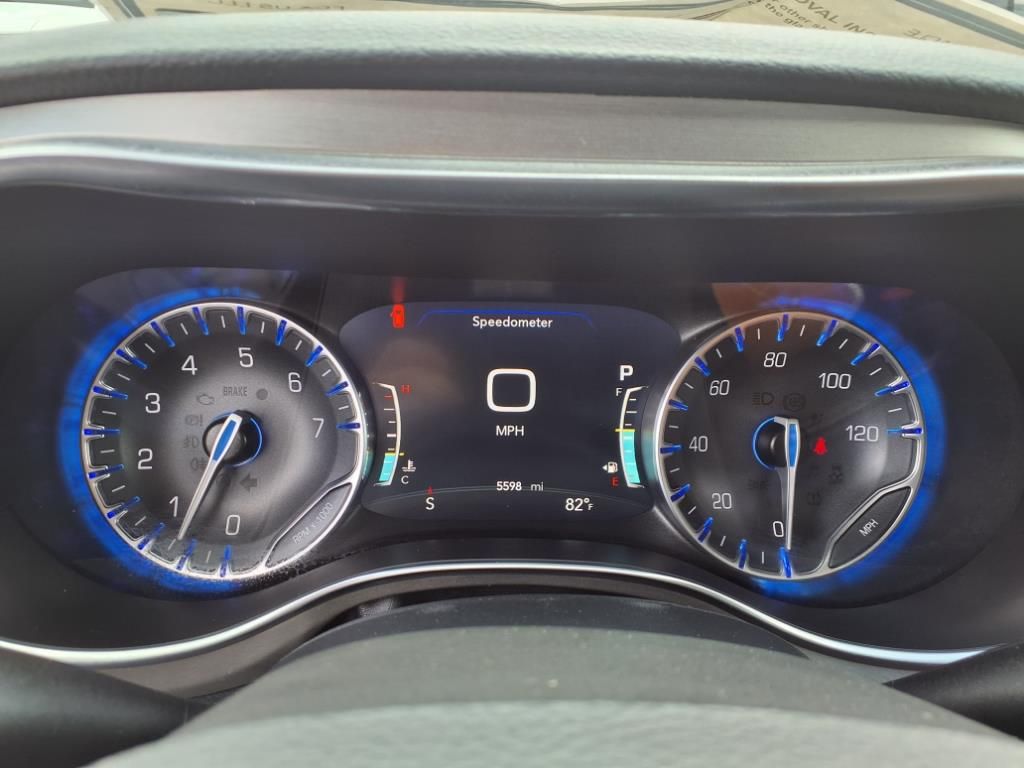 2025 Chrysler Pacifica Pinnacle - Photo 12