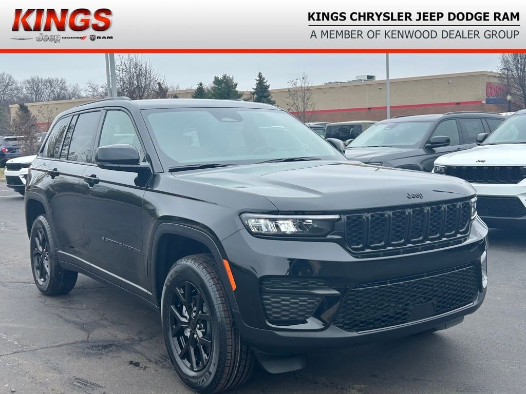 New 2025 Jeep Grand Cherokee Laredo Sport Utility