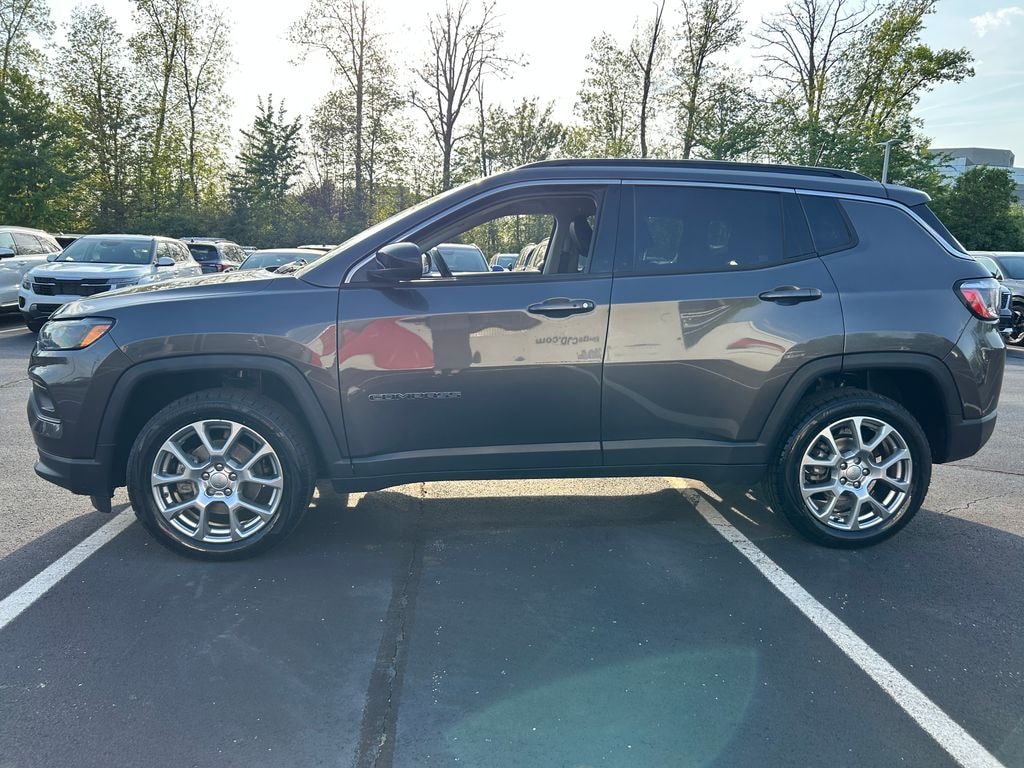 Used 2022 Jeep Compass Latitude Lux SUV