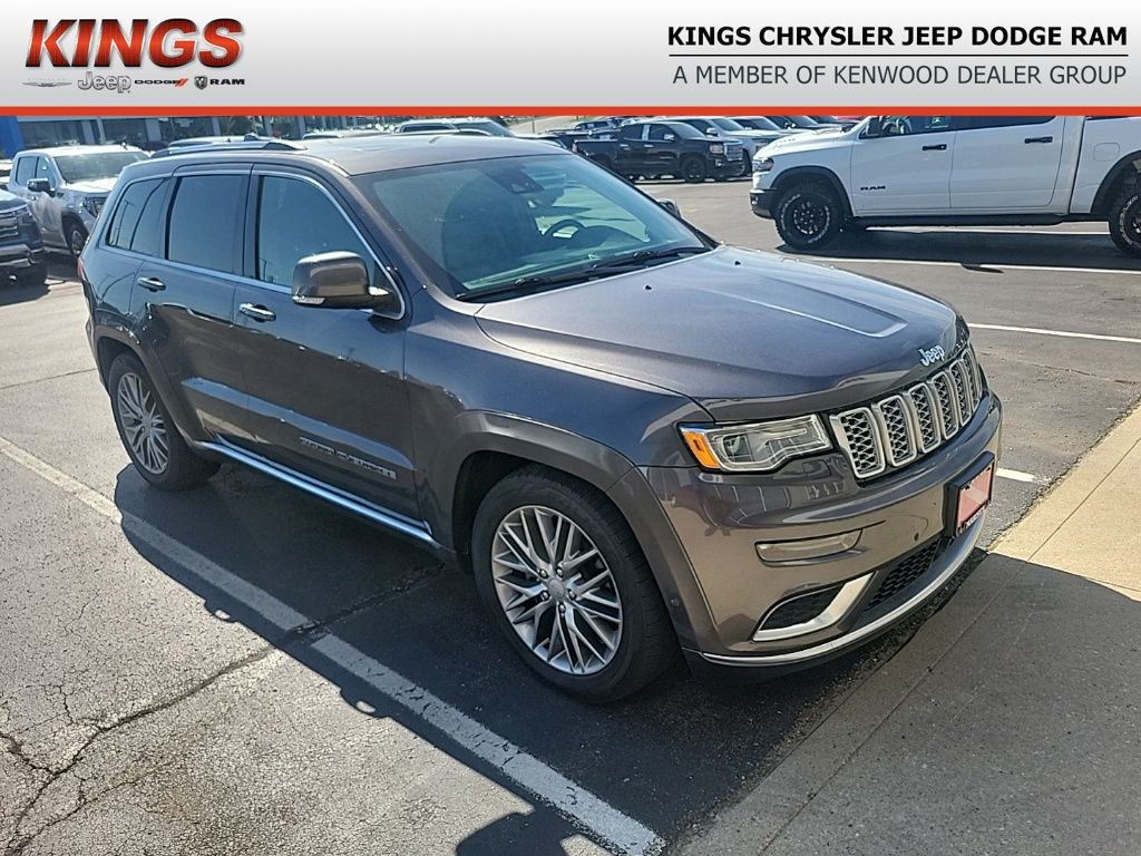 2017 Jeep Grand Cherokee Summit photo 3