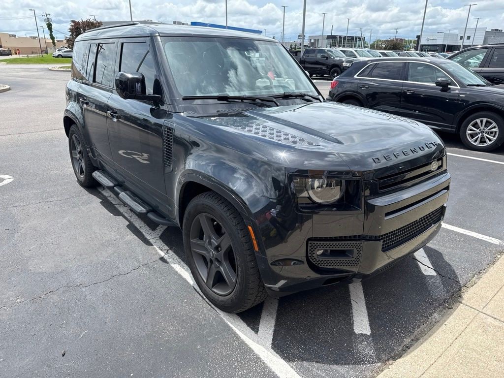 Used 2024 Land Rover Defender 110 X-Dynamic SE SUV