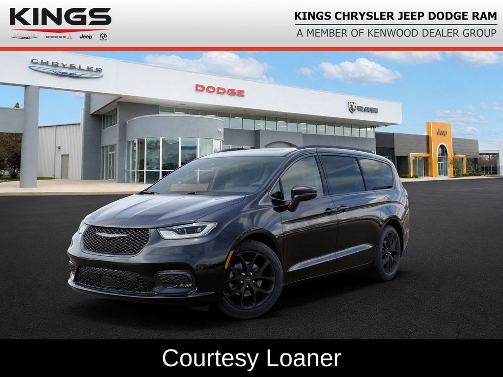 New 2026 Chrysler Pacifica Limited Passenger Van
