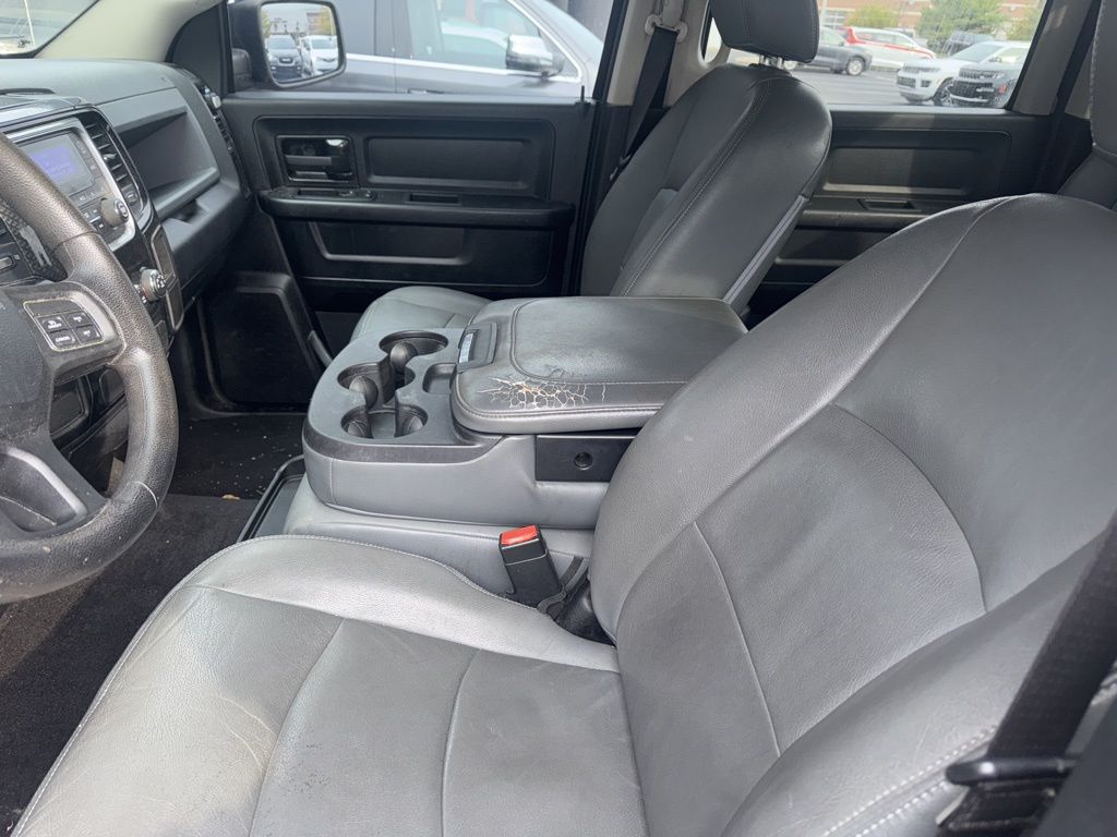 2013 Ram 1500 Tradesman Express photo 3