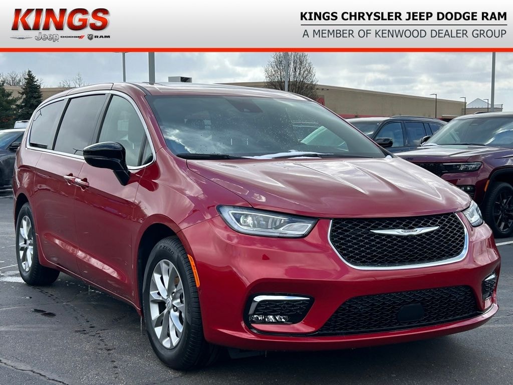 New 2026 Chrysler Pacifica Limited Passenger Van