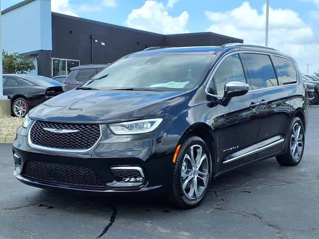 New 2025 Chrysler Pacifica Pinnacle Passenger Van