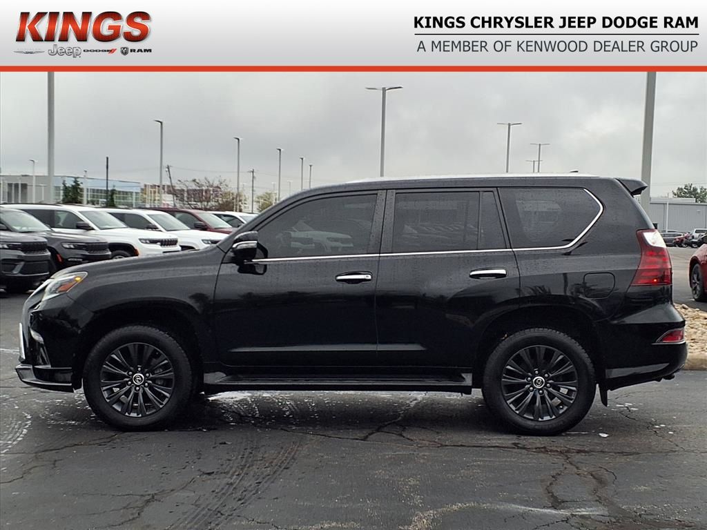 2020 Lexus GX 460 Luxury photo 3