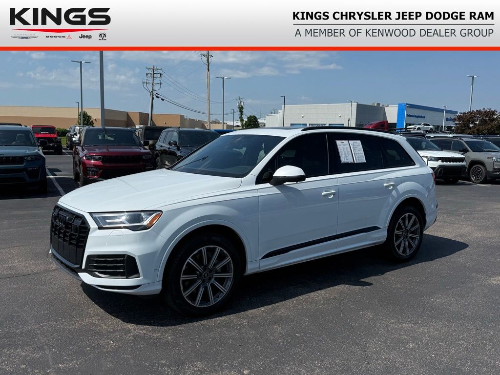 2022 Audi Q7 45 Premium Plus quattro Tiptronic's photo
