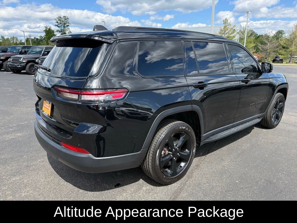 Used 2023 Jeep Grand Cherokee L Laredo SUV