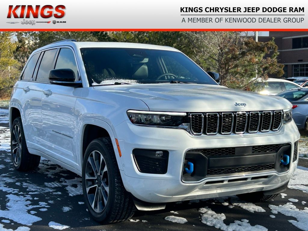 2022 Jeep Grand Cherokee Overland 4xe's photo