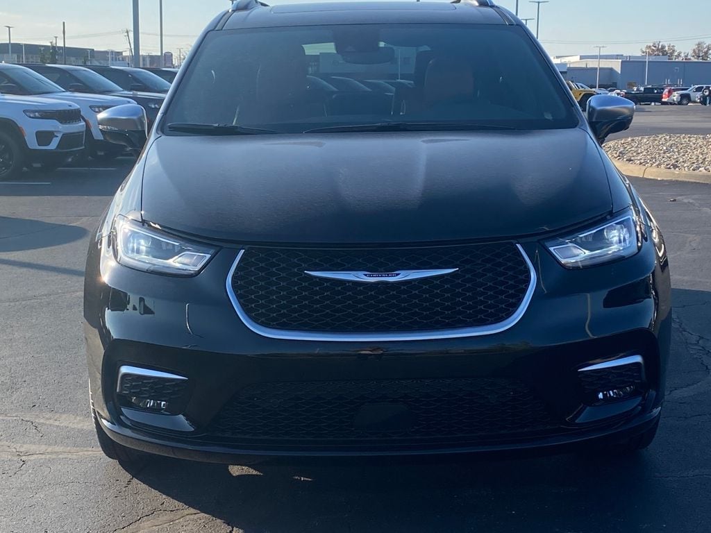 New 2026 Chrysler Pacifica Pinnacle Passenger Van