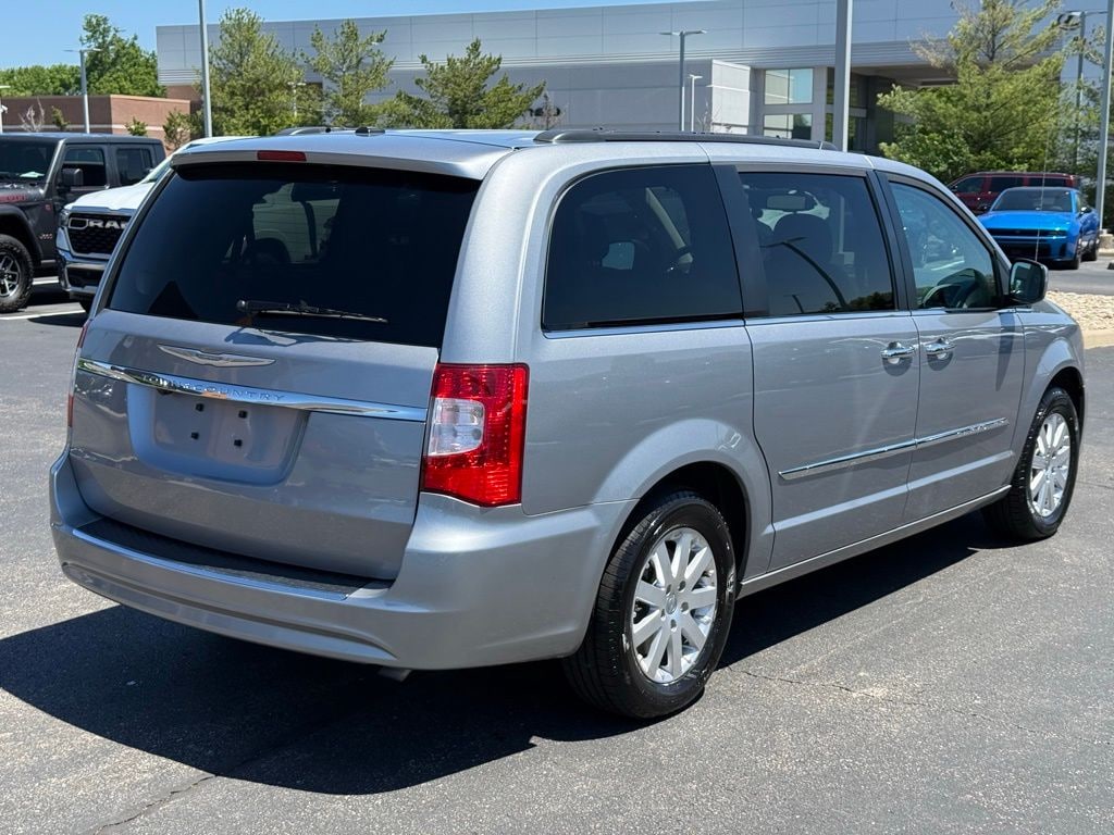 Used 2015 Chrysler Town & Country Touring Van