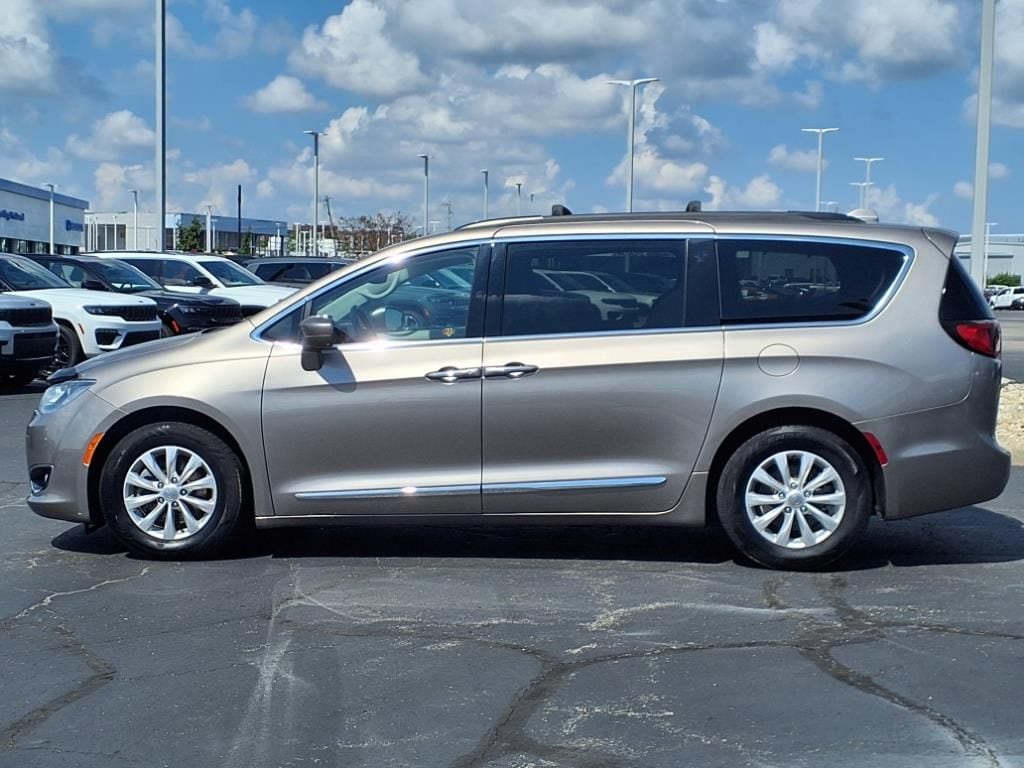 Used 2017 Chrysler Pacifica Touring-L Van