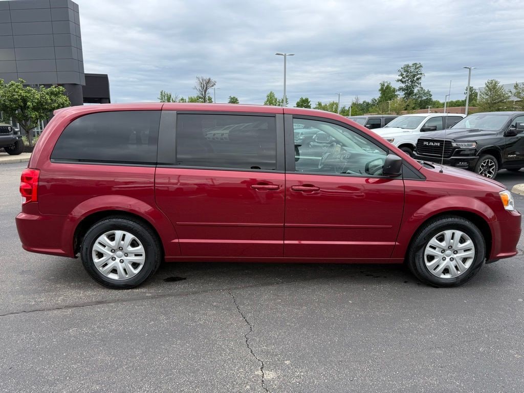 Used 2016 Dodge Grand Caravan AVP/SE Van