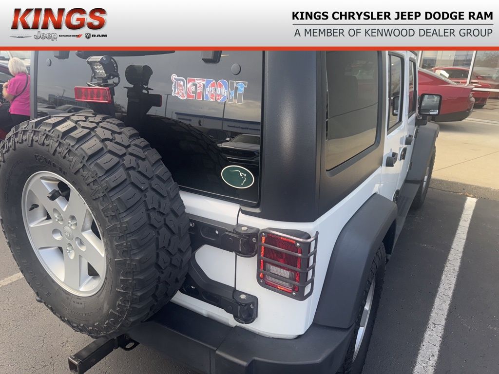 2017 Jeep Wrangler Unlimited Sport photo 2