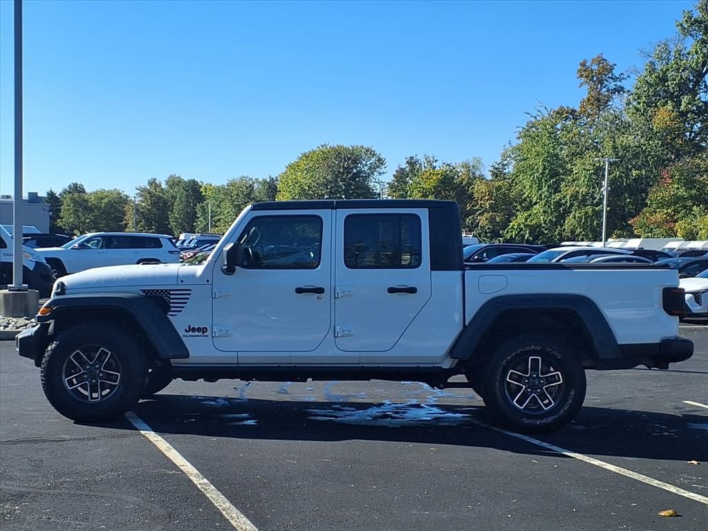 2020 Jeep Gladiator Sport photo 2