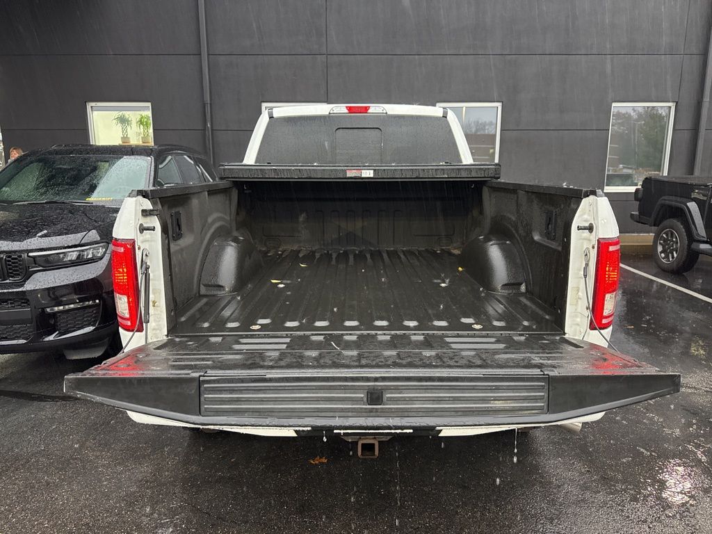 2016 Ford F-150 XLT photo 3