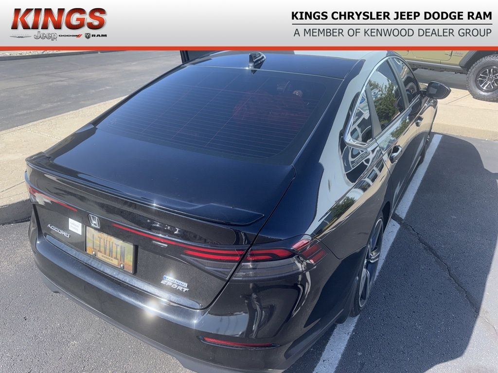 2023 Honda Accord Hybrid Sport photo 2