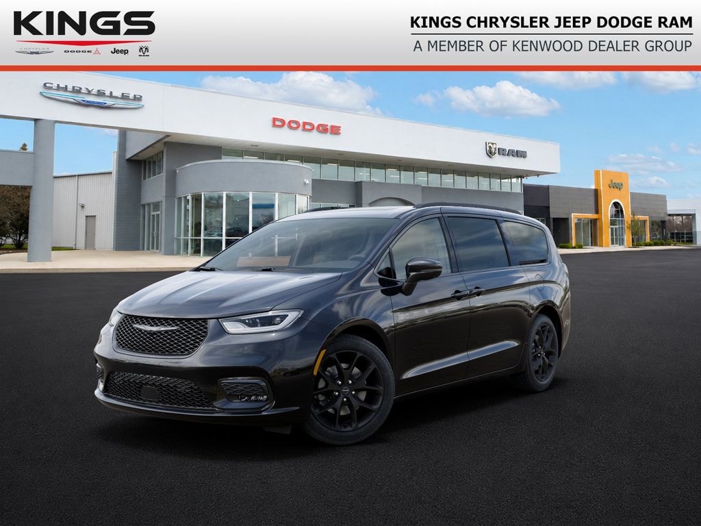 New 2026 Chrysler Pacifica Limited Passenger Van