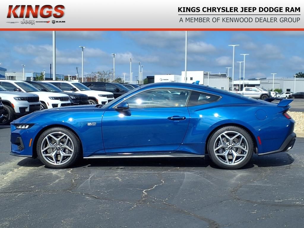 2024 Ford Mustang GT Premium photo 3