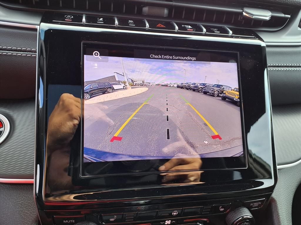 2025 Jeep Grand Cherokee Altitude - Photo 16