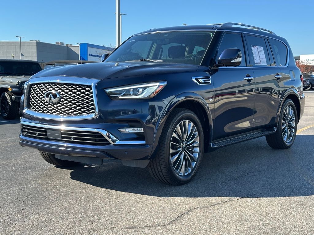 2018 Infiniti QX80 photo 3