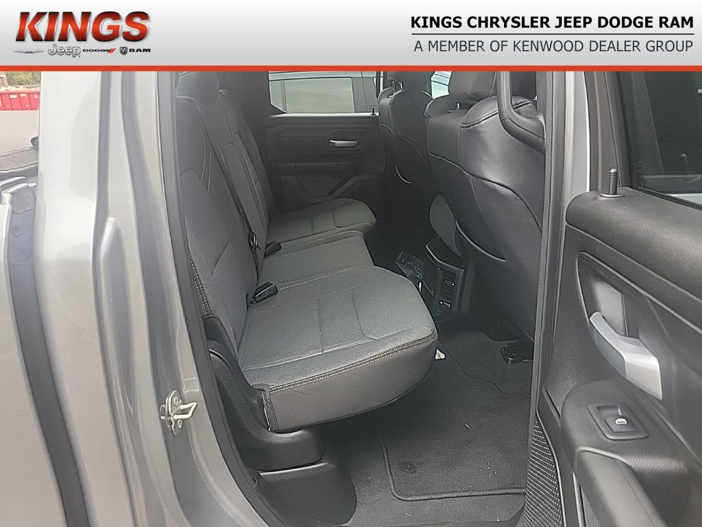 2023 Ram 1500 Tradesman photo 4