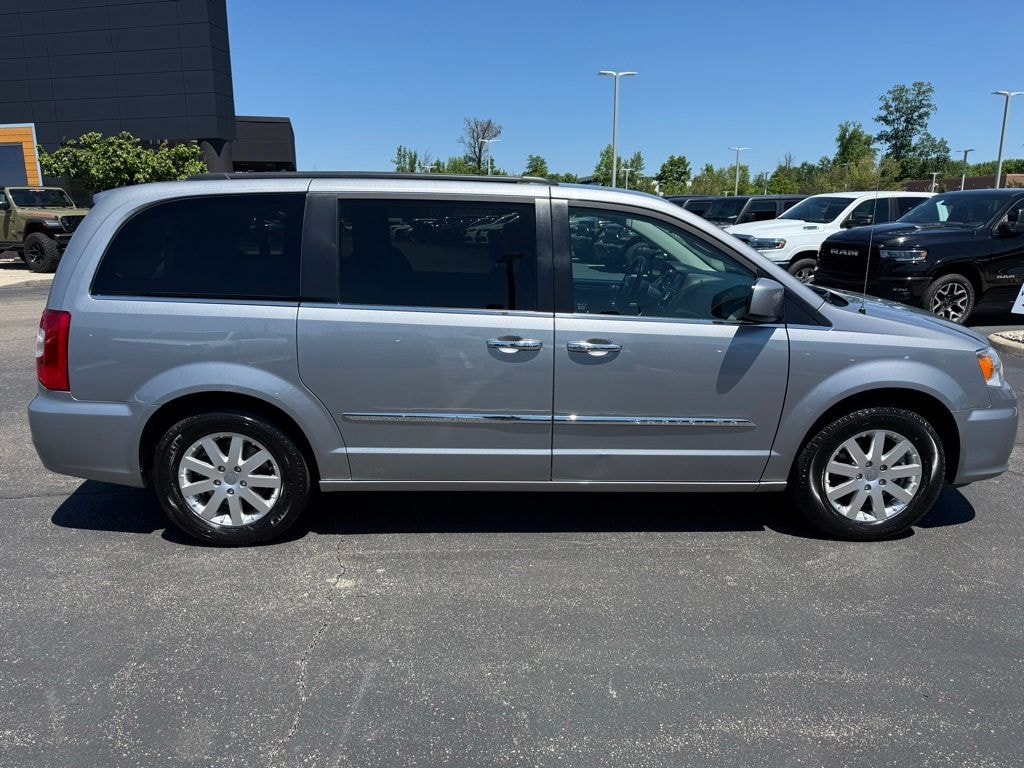 Used 2015 Chrysler Town & Country Touring Van