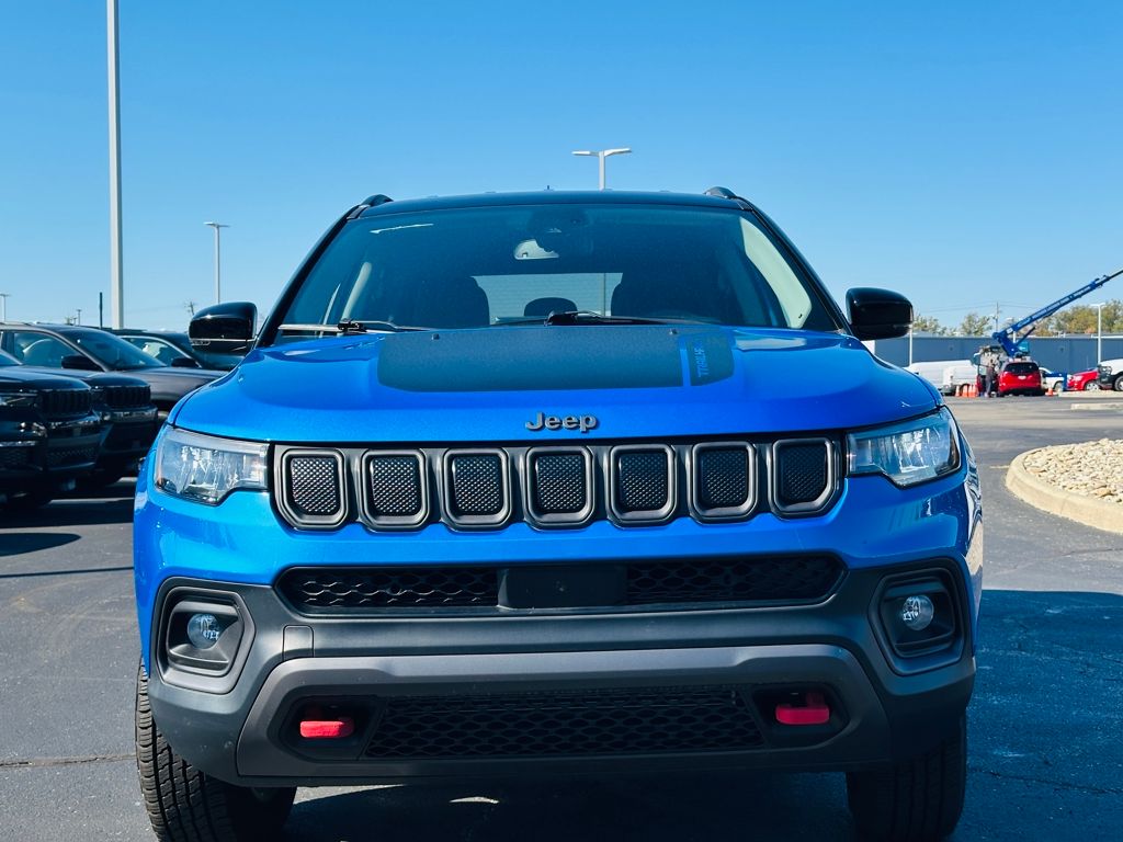 2022 Jeep Compass Trailhawk photo 2