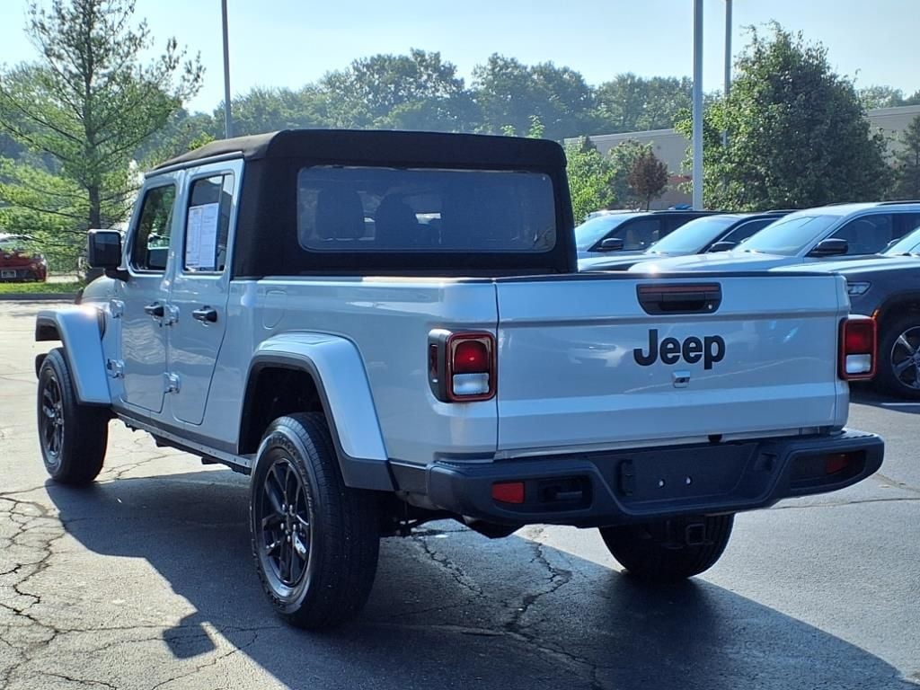 Certified 2023 Jeep Gladiator Sport Truck Crew Cab