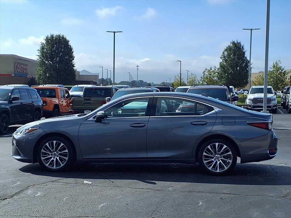 Used 2021 Lexus ES 250 Sedan