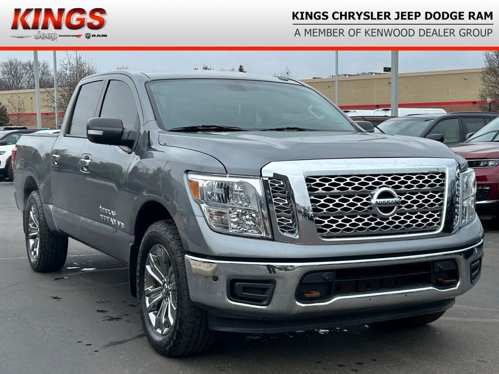 Used 2018 Nissan Titan SV Truck Crew Cab