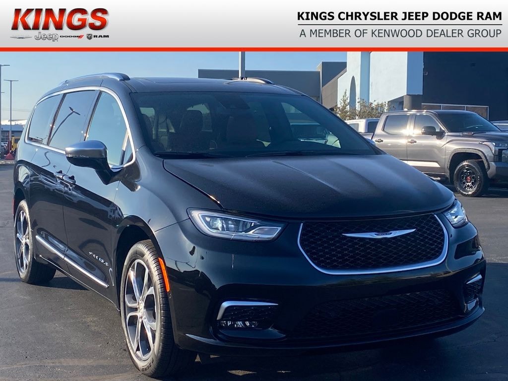 New 2026 Chrysler Pacifica Pinnacle Passenger Van