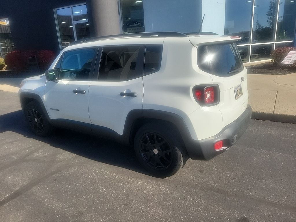 2020 Jeep Renegade Sport photo 2