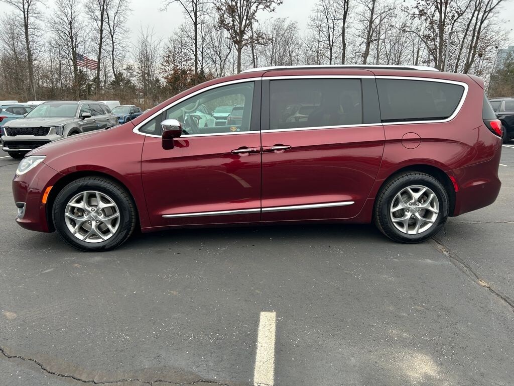 Used 2017 Chrysler Pacifica Limited Van
