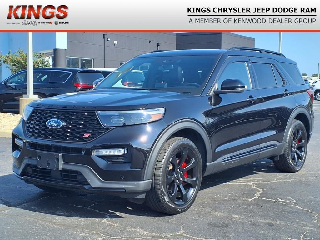 2023 Ford Explorer ST photo 2