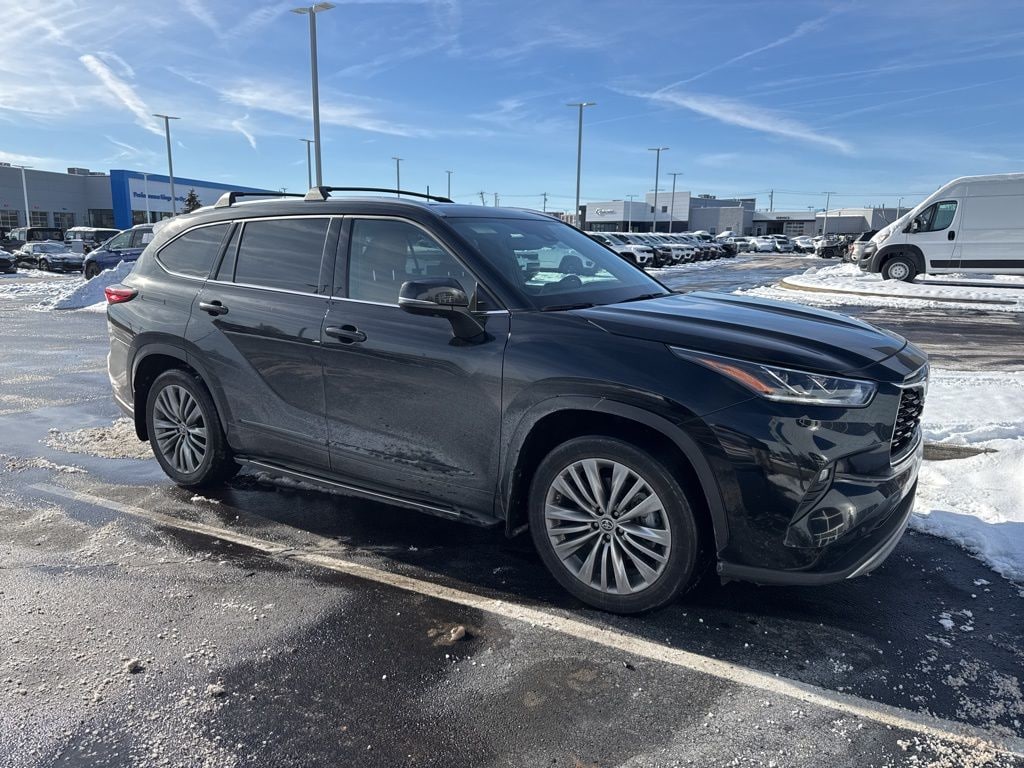 Used 2021 Toyota Highlander Platinum SUV